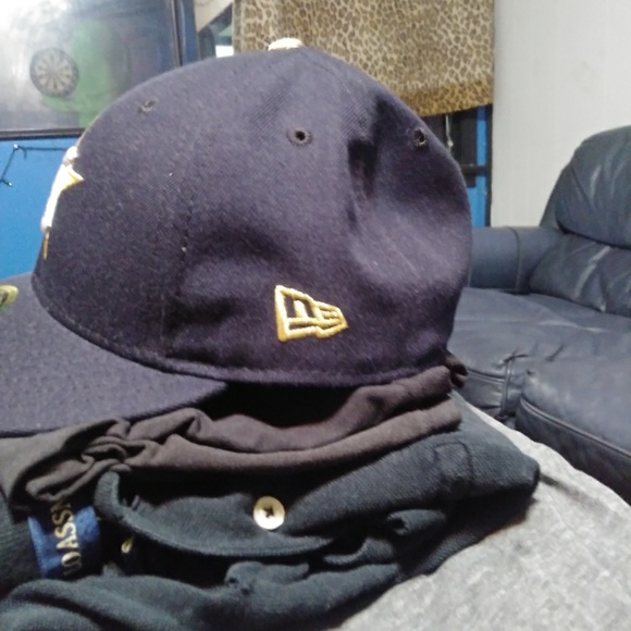 Houston Astros fitted hat - Picture 2 of 3